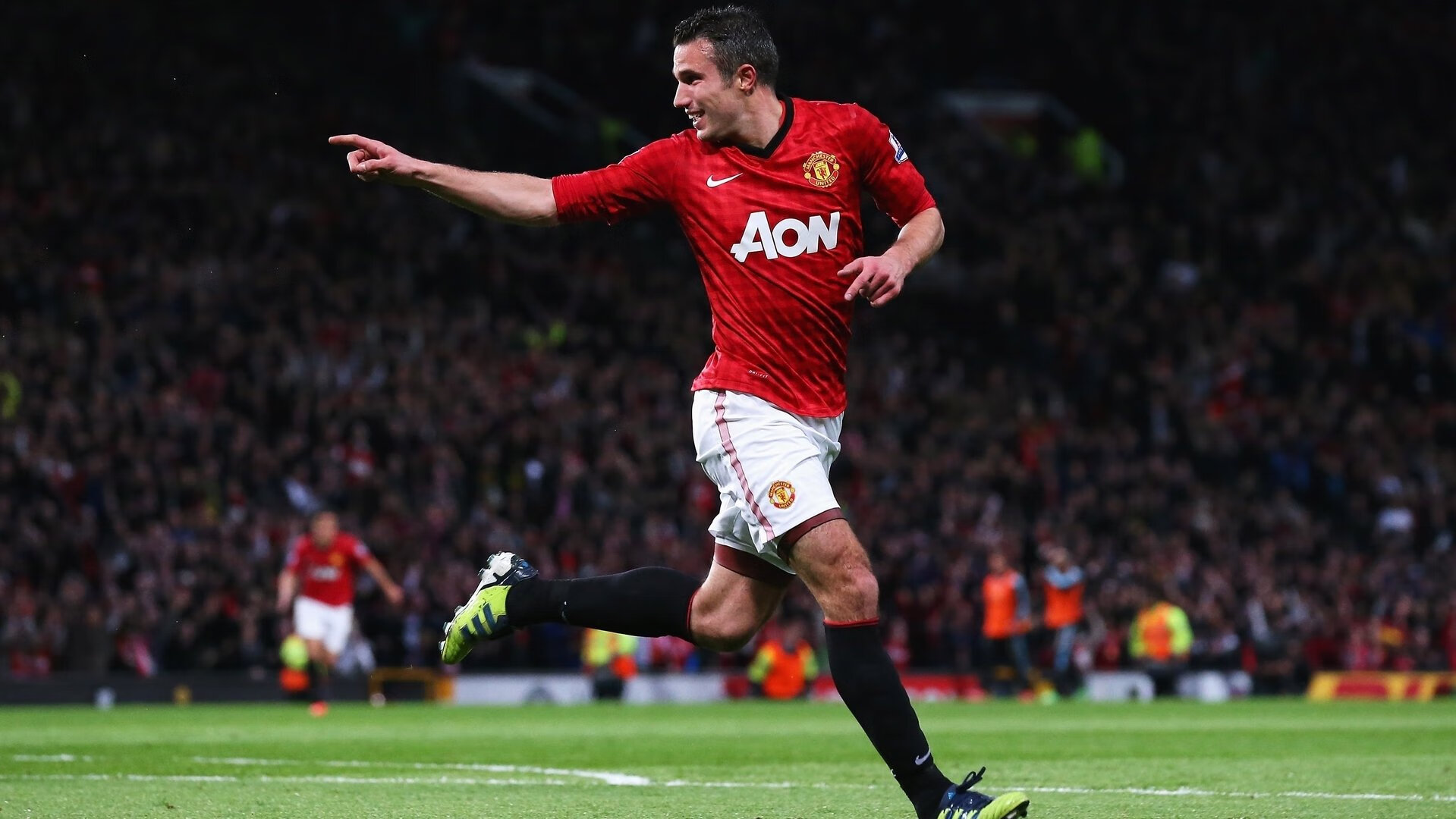 《跨界合作新亮点:电竞与时尚圈的时尚碰撞》,电子竞技多元跨界